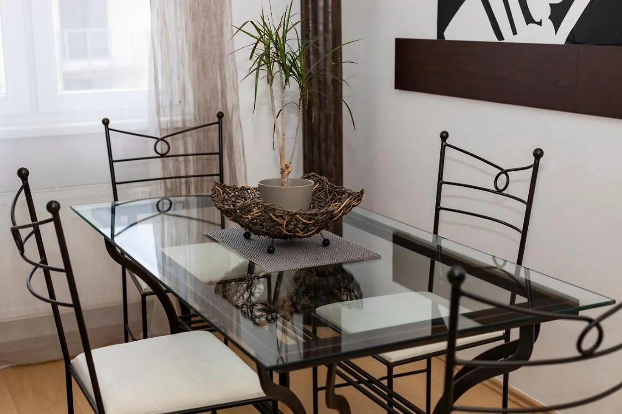 Richie Apartment Near Aquapark Prague